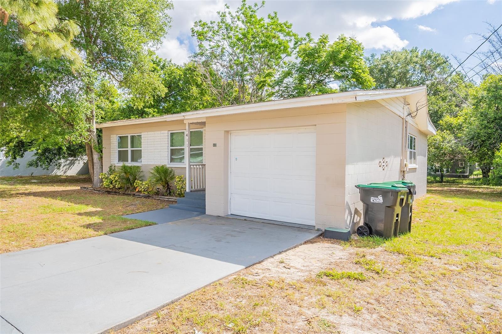 1411 N Powers Dr Property Photo 3