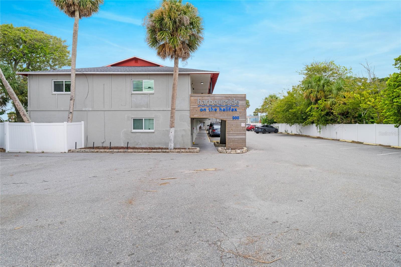 900 S Peninsula Dr #207 Property Photo 1