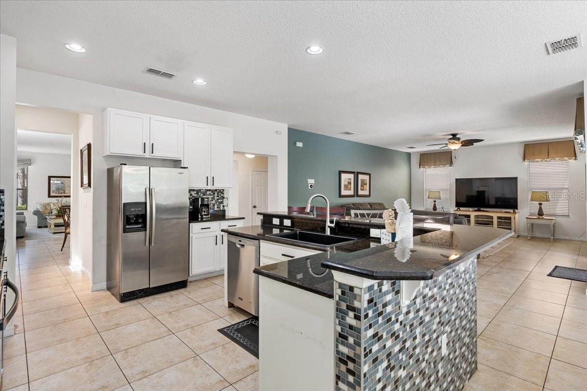 O6354938 Property Photo 4