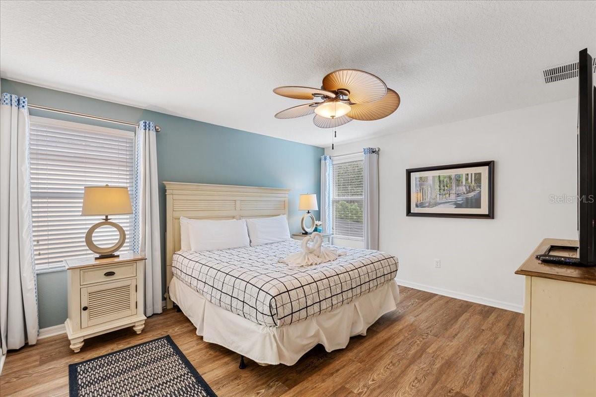 O6354938 Property Photo 15
