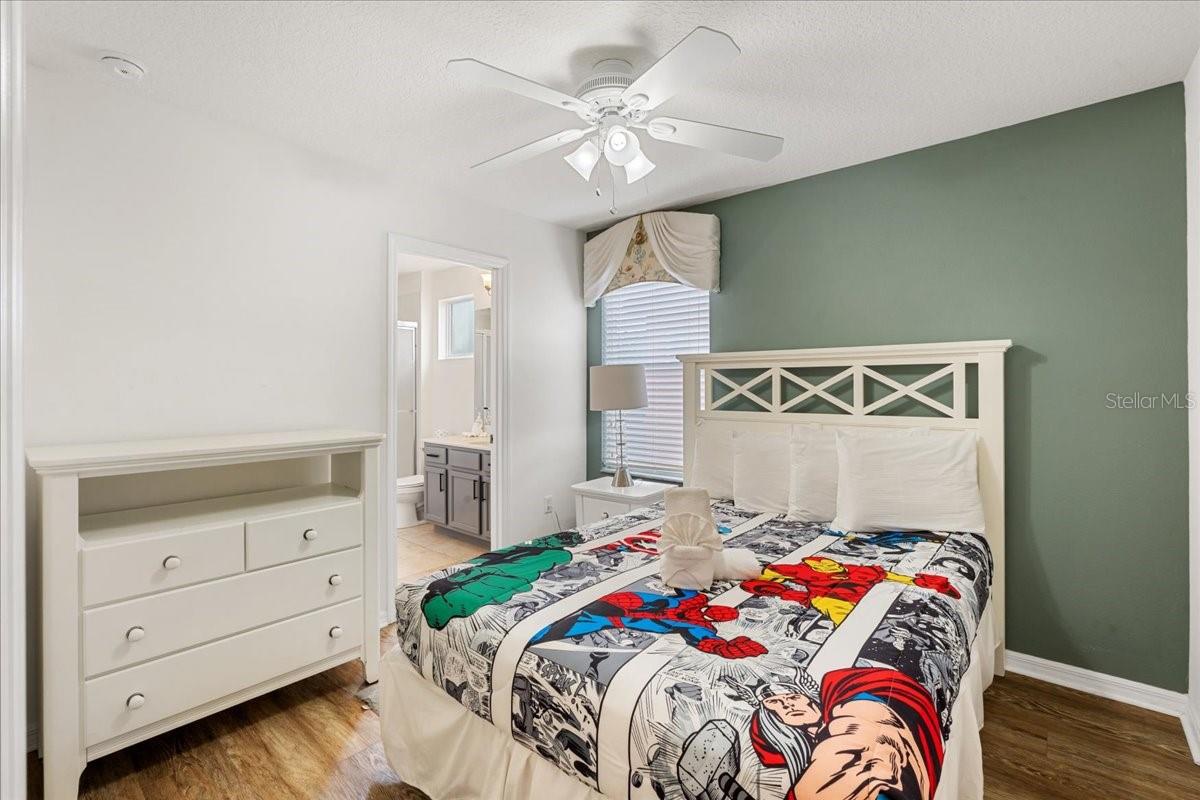 O6354938 Property Photo 26