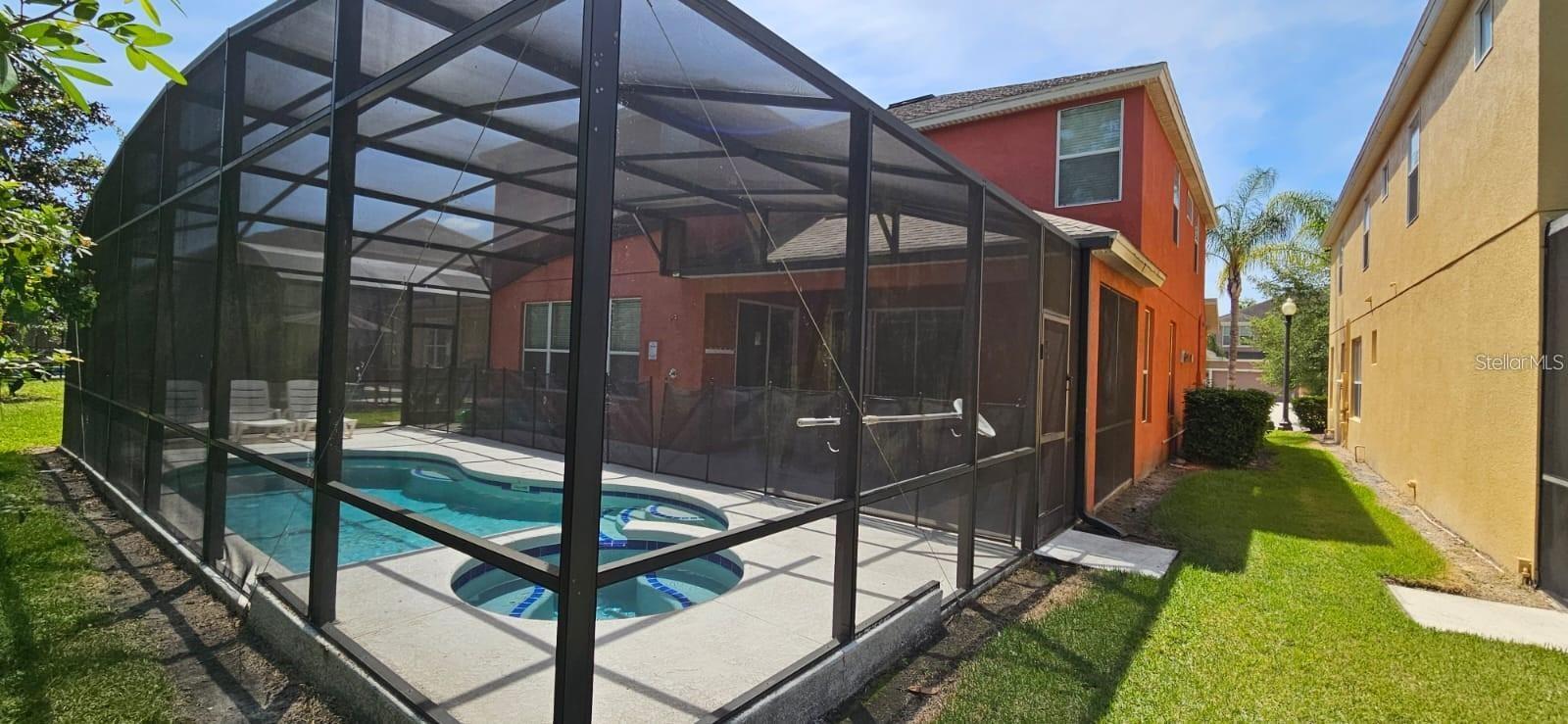 O6354938 Property Photo 30