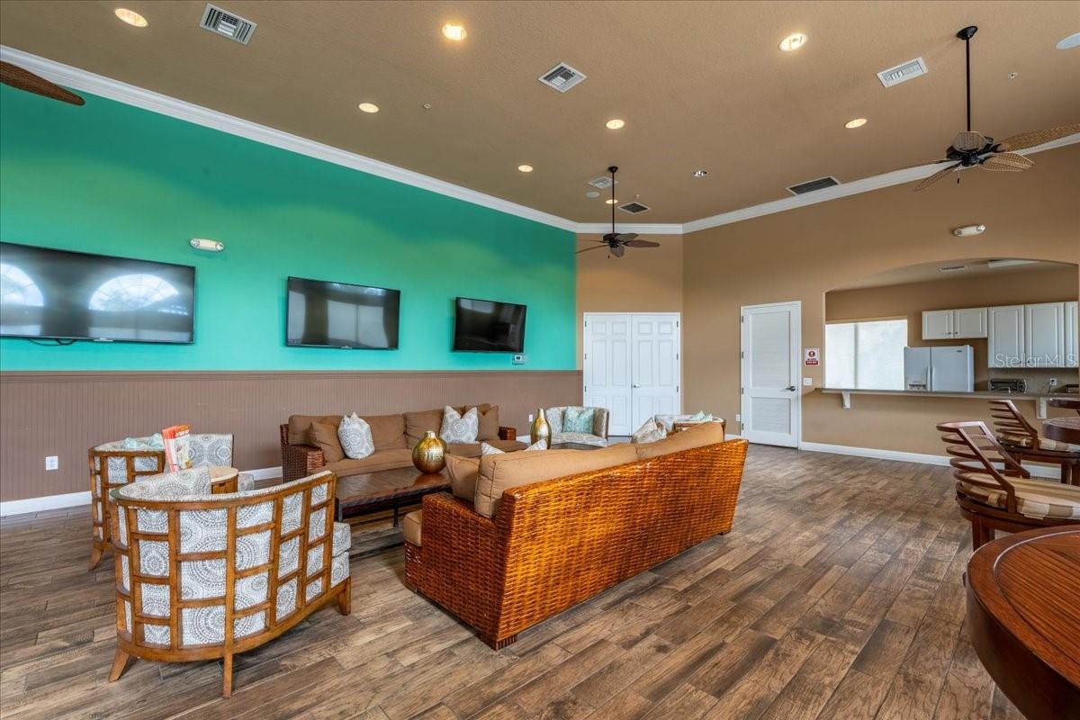 O6354938 Property Photo 32