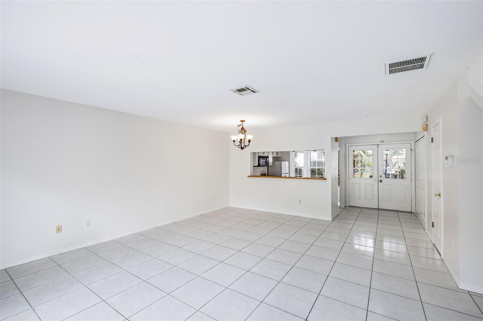 6040 Scotchwood Gln #105 Property Photo 7