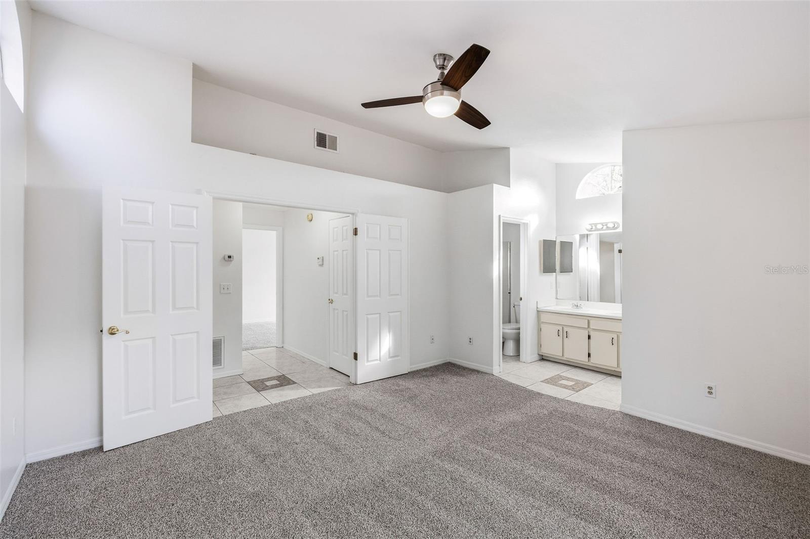 6040 Scotchwood Gln #105 Property Photo 13