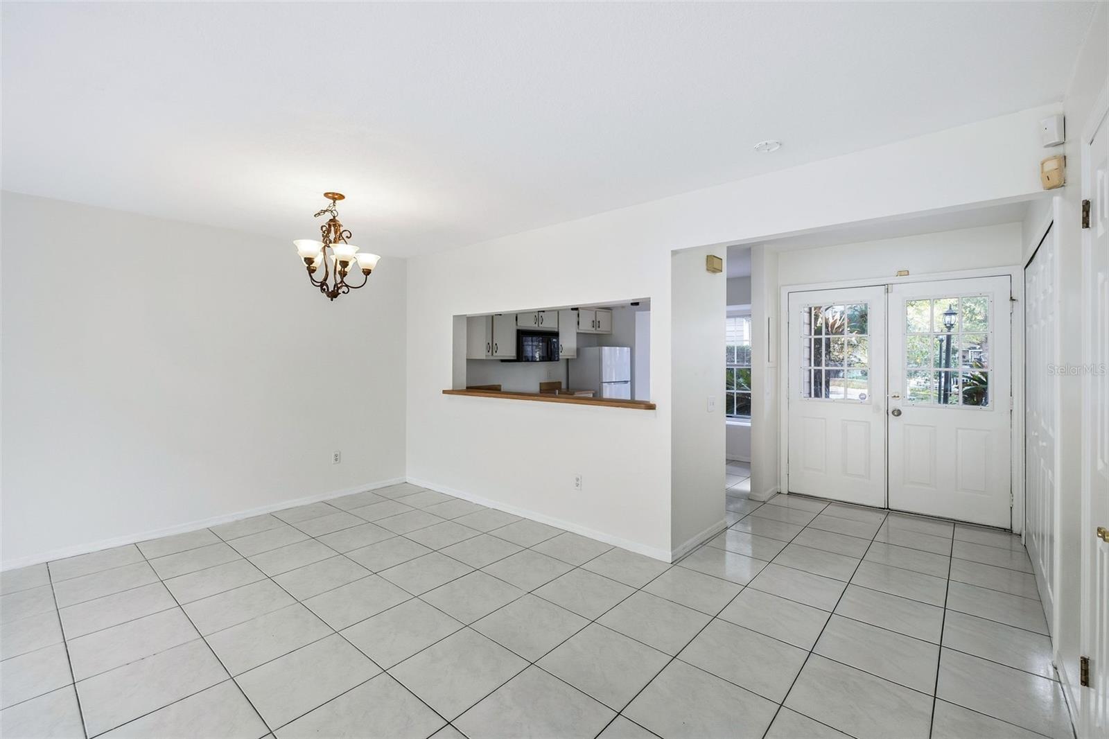 6040 Scotchwood Gln #105 Property Photo 27