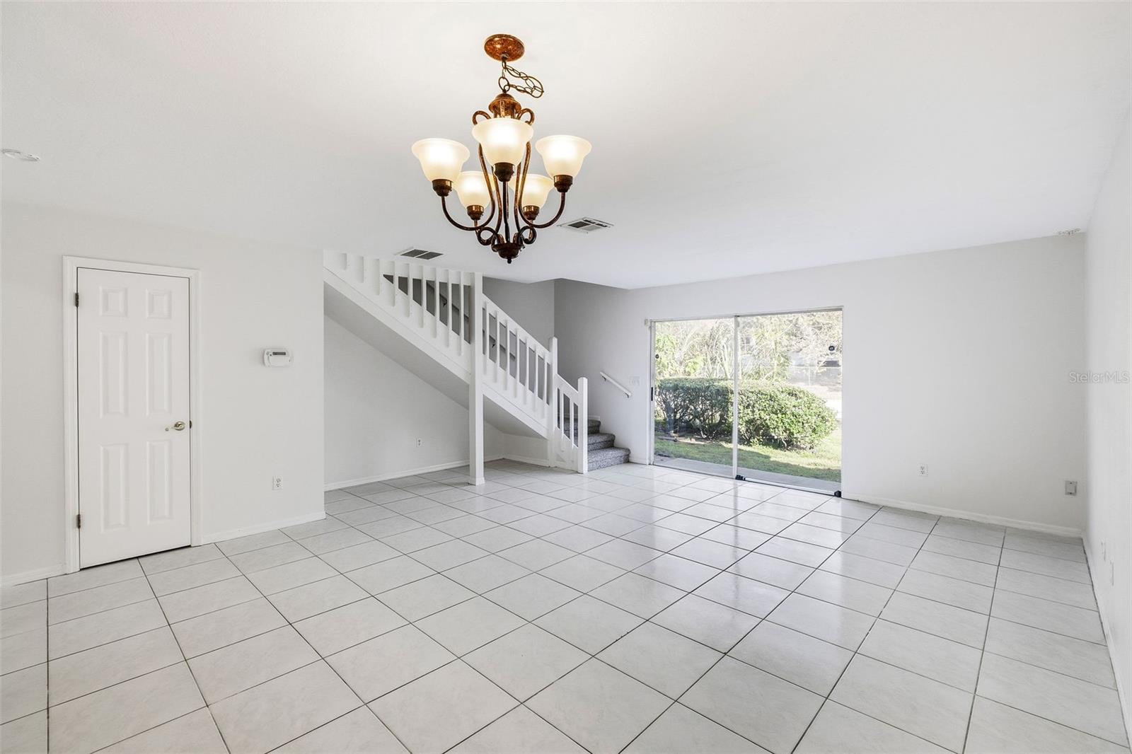 6040 Scotchwood Gln #105 Property Photo 28