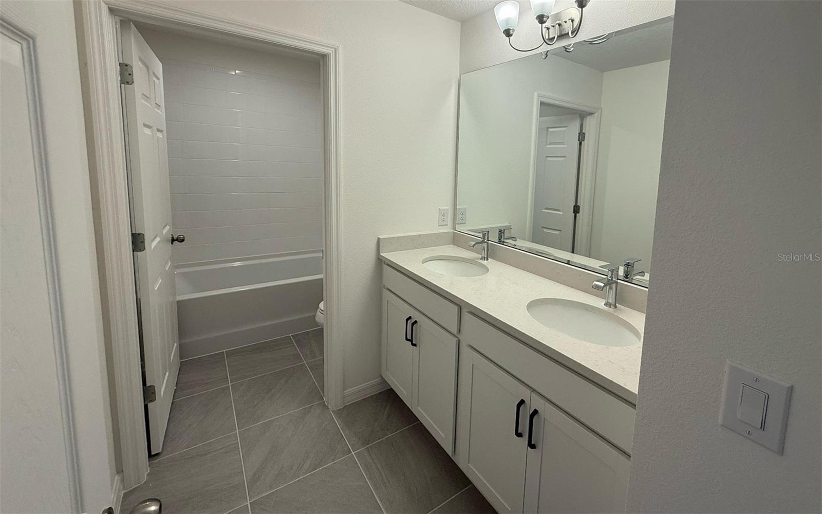 6708 Spotted Eagle Loop Property Photo 7