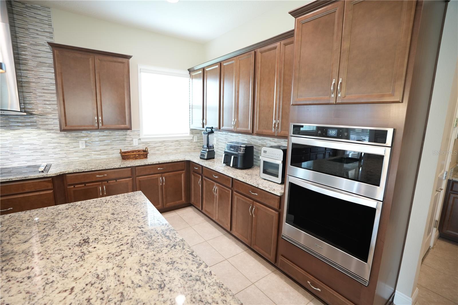 8112 Cleobury Dr Property Photo 22