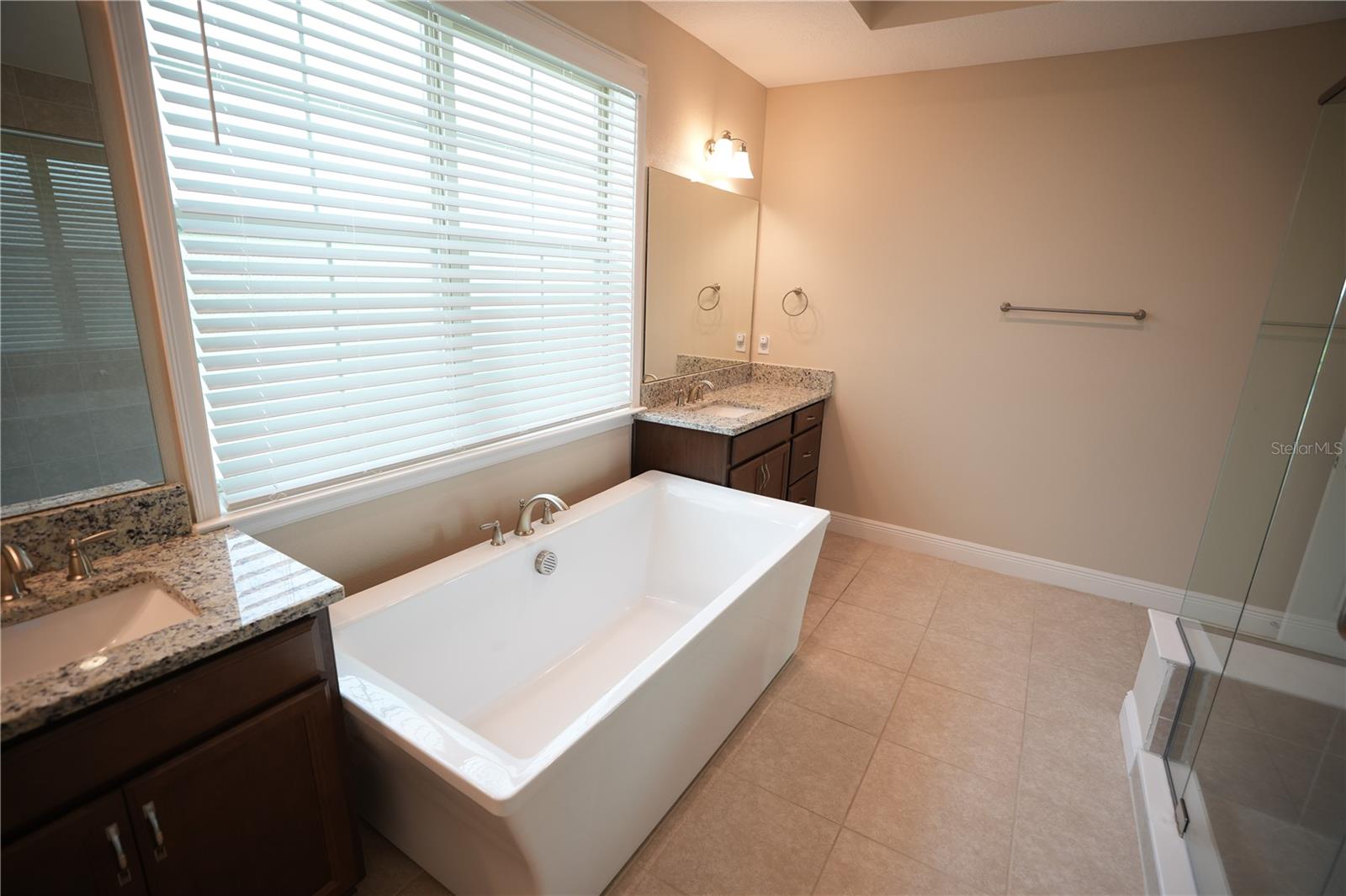 8112 Cleobury Dr Property Photo 35