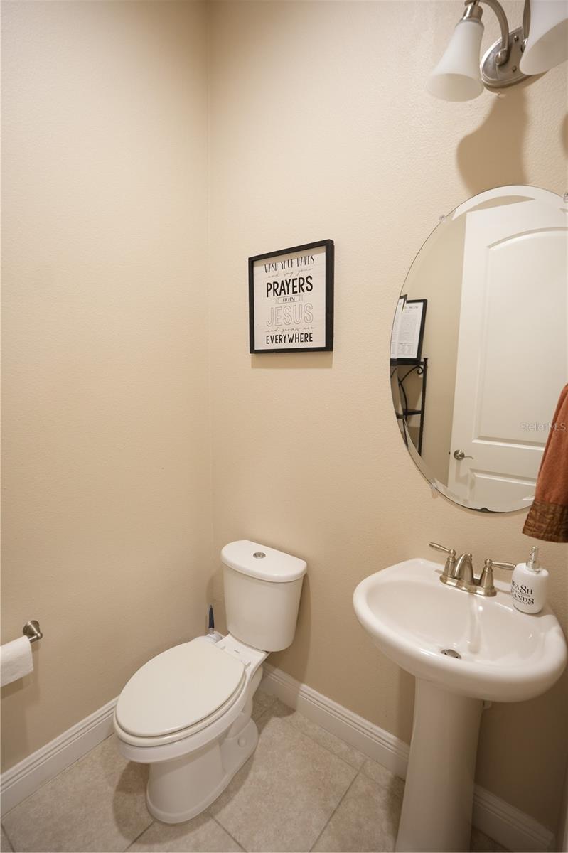 8112 Cleobury Dr Property Photo 46