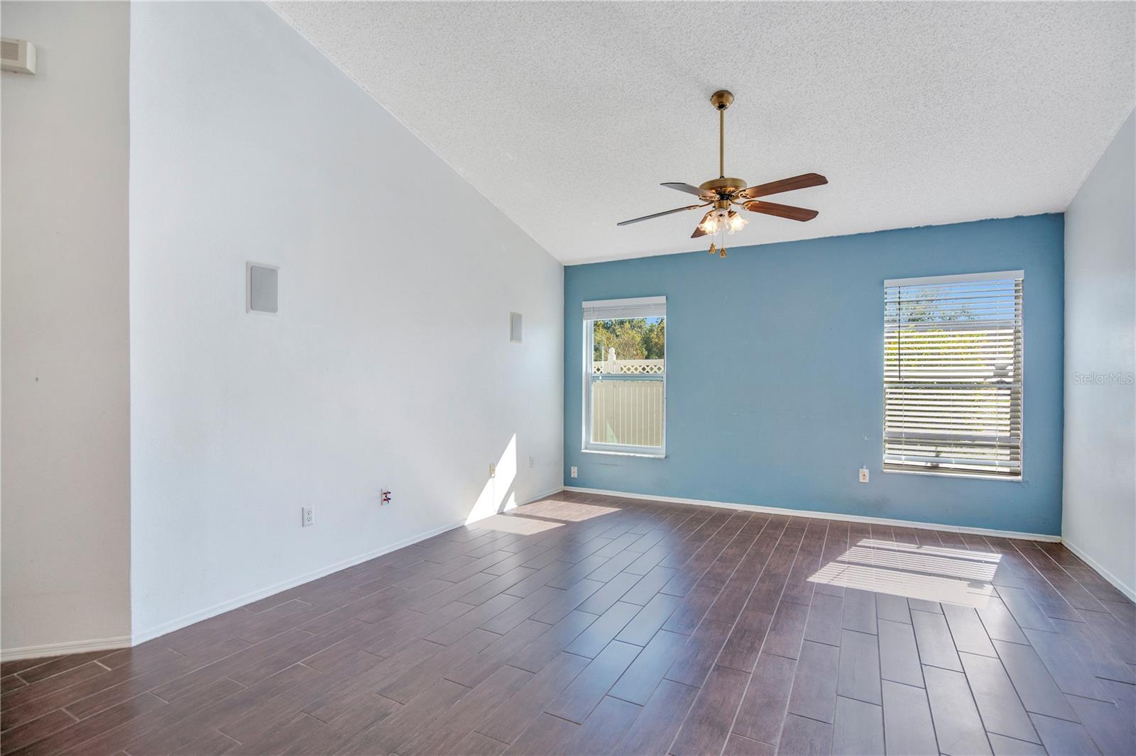 6019 Long Peak Dr Property Photo 16