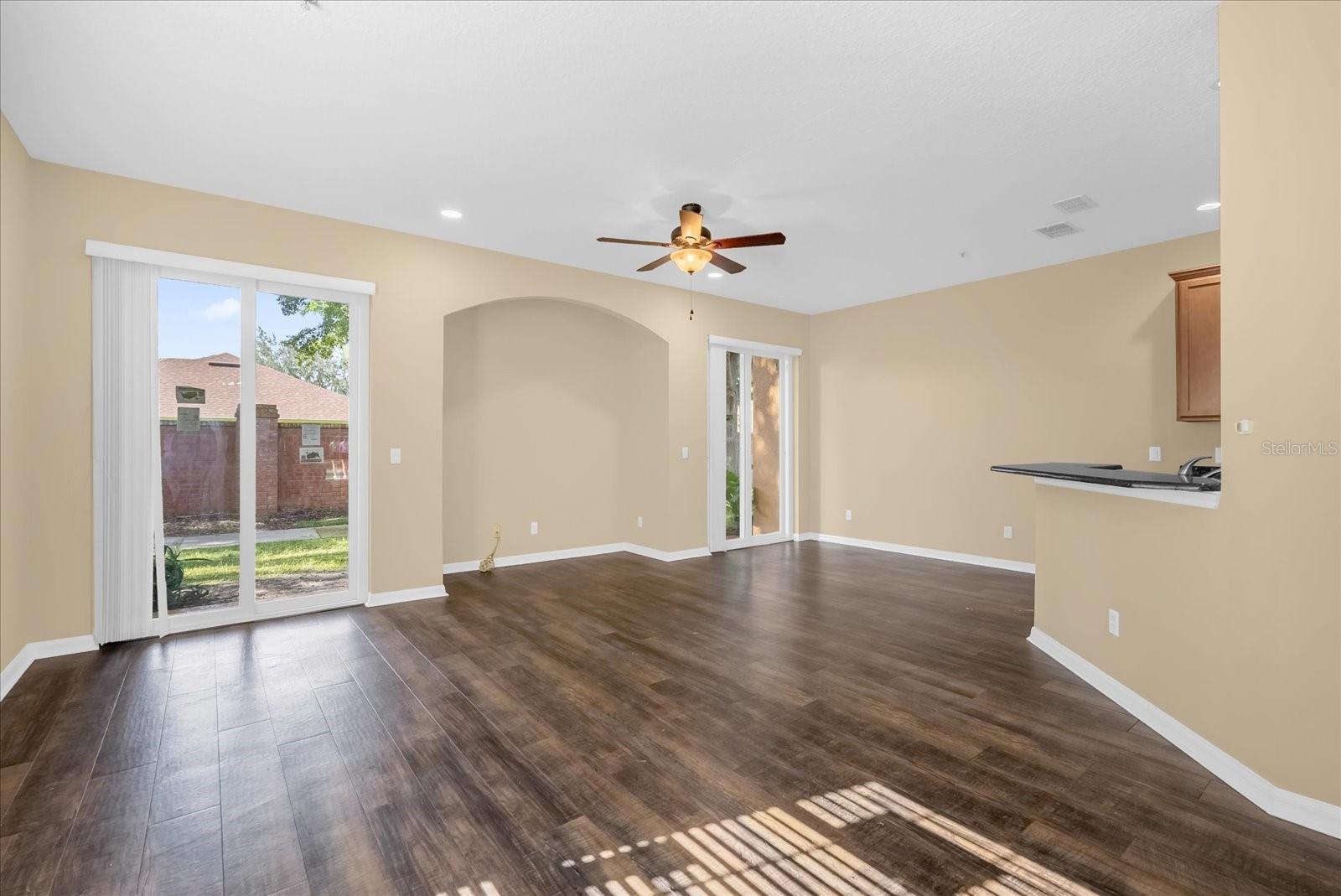 910 Ashworth Overlook Dr #a Property Photo 4
