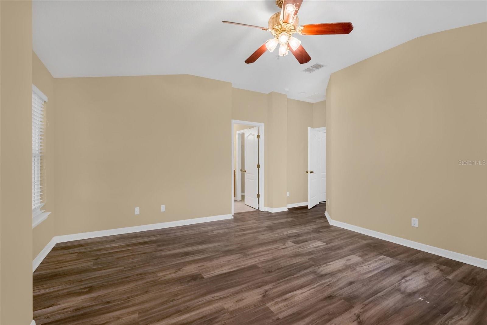 910 Ashworth Overlook Dr #a Property Photo 11