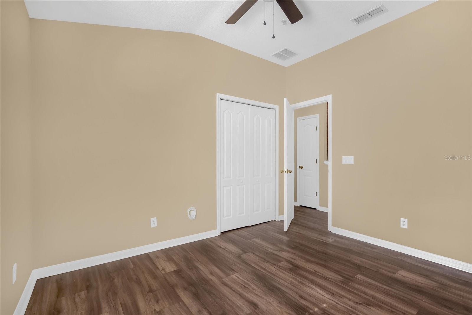 910 Ashworth Overlook Dr #a Property Photo 18
