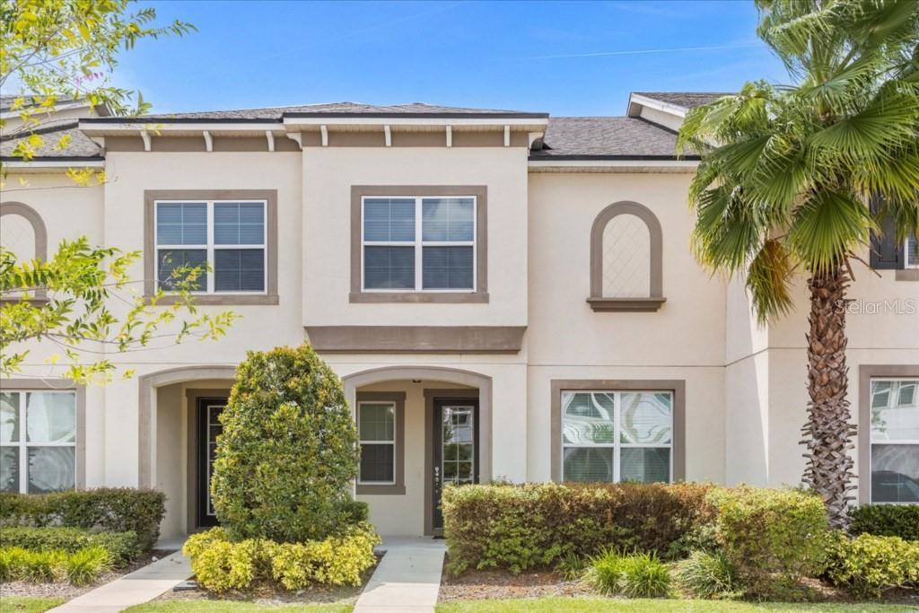 1540 CAREY PALM CIR Property Photo 1