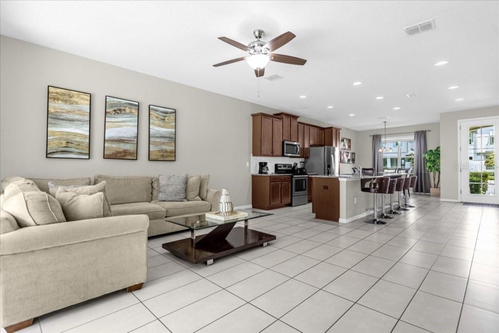 1540 Carey Palm Cir Property Photo 2