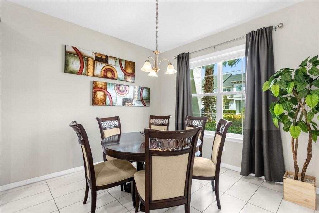 1540 Carey Palm Cir Property Photo 5