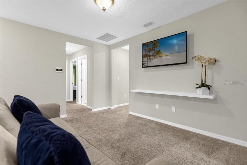 1540 Carey Palm Cir Property Photo 10