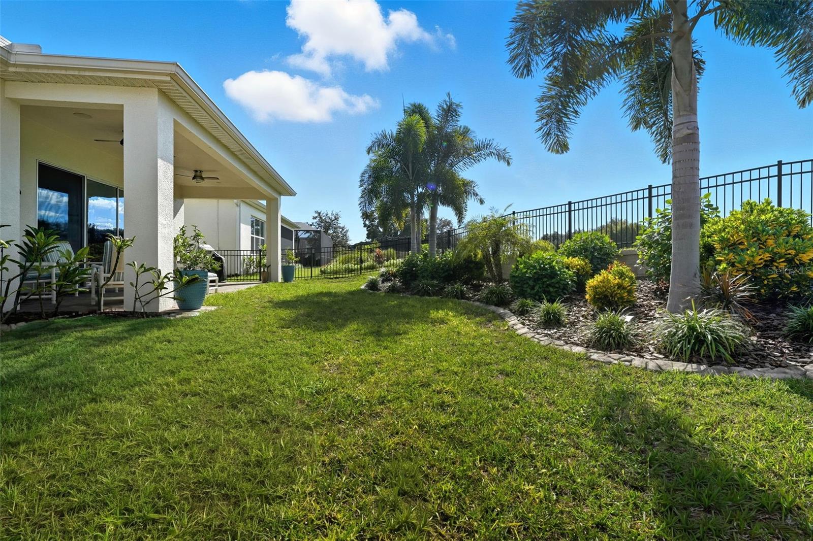 2074 Flora Pass Pl Property Photo 42