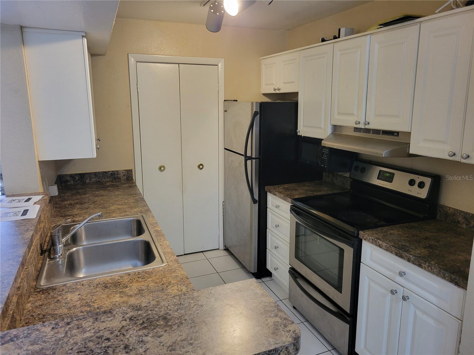 5635 Devonbriar Way #k204 Property Photo 4