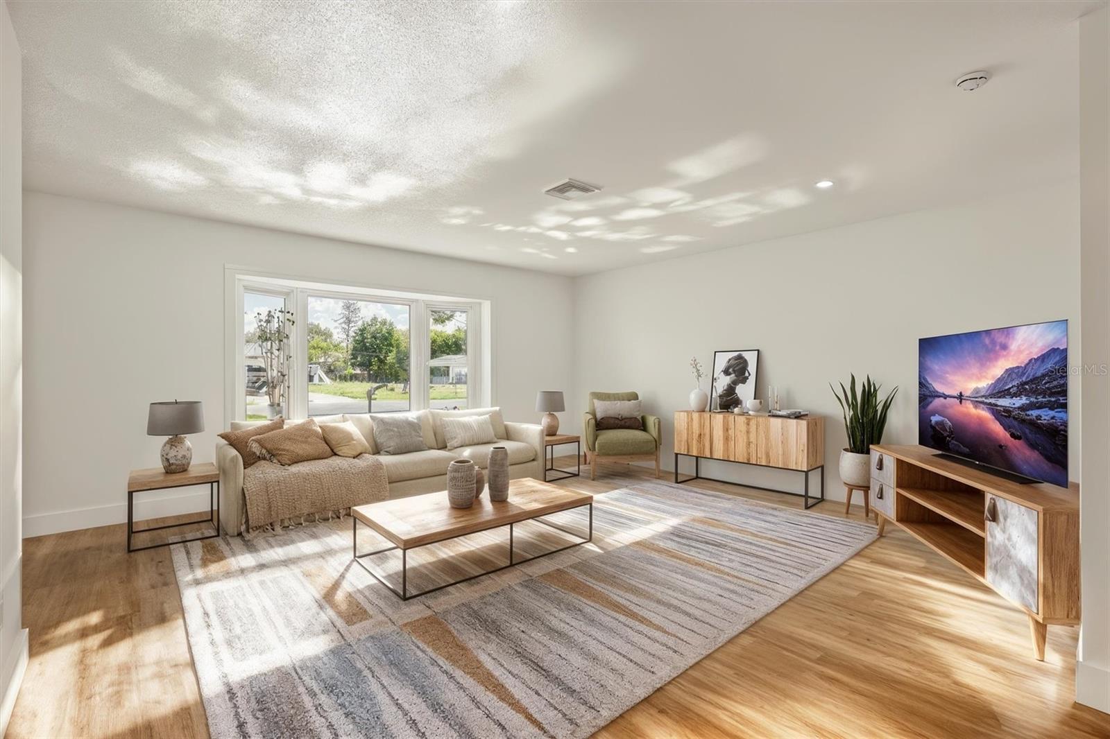 766 Tamerlane St Property Photo 8