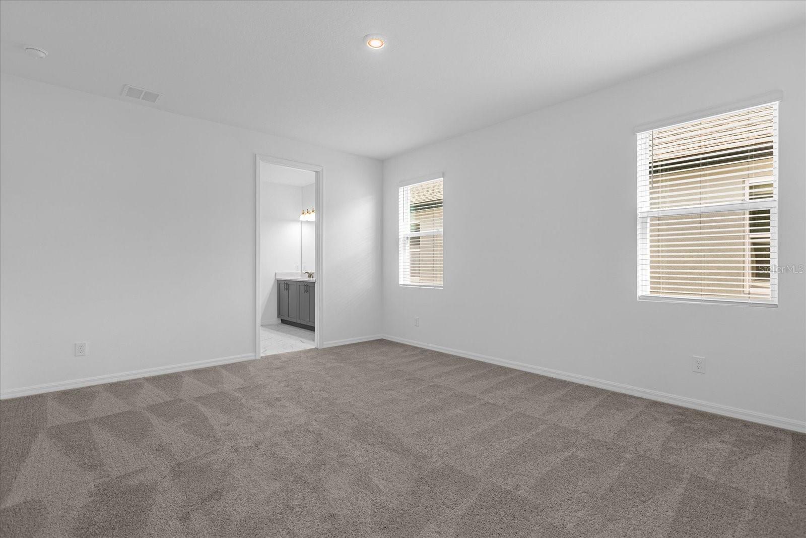 2355 Lancashire St Property Photo 23