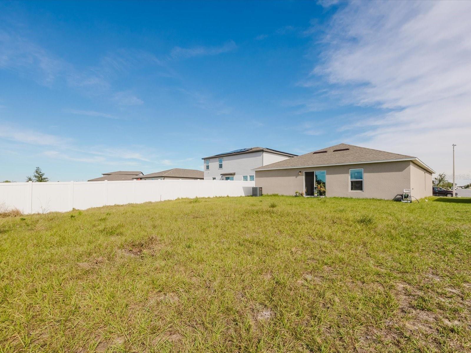 288 Towns Cir Property Photo 10