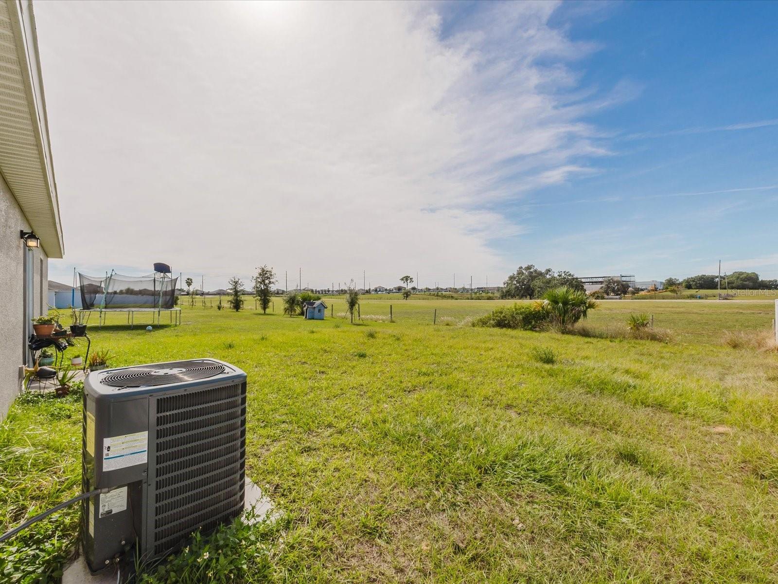 288 Towns Cir Property Photo 11