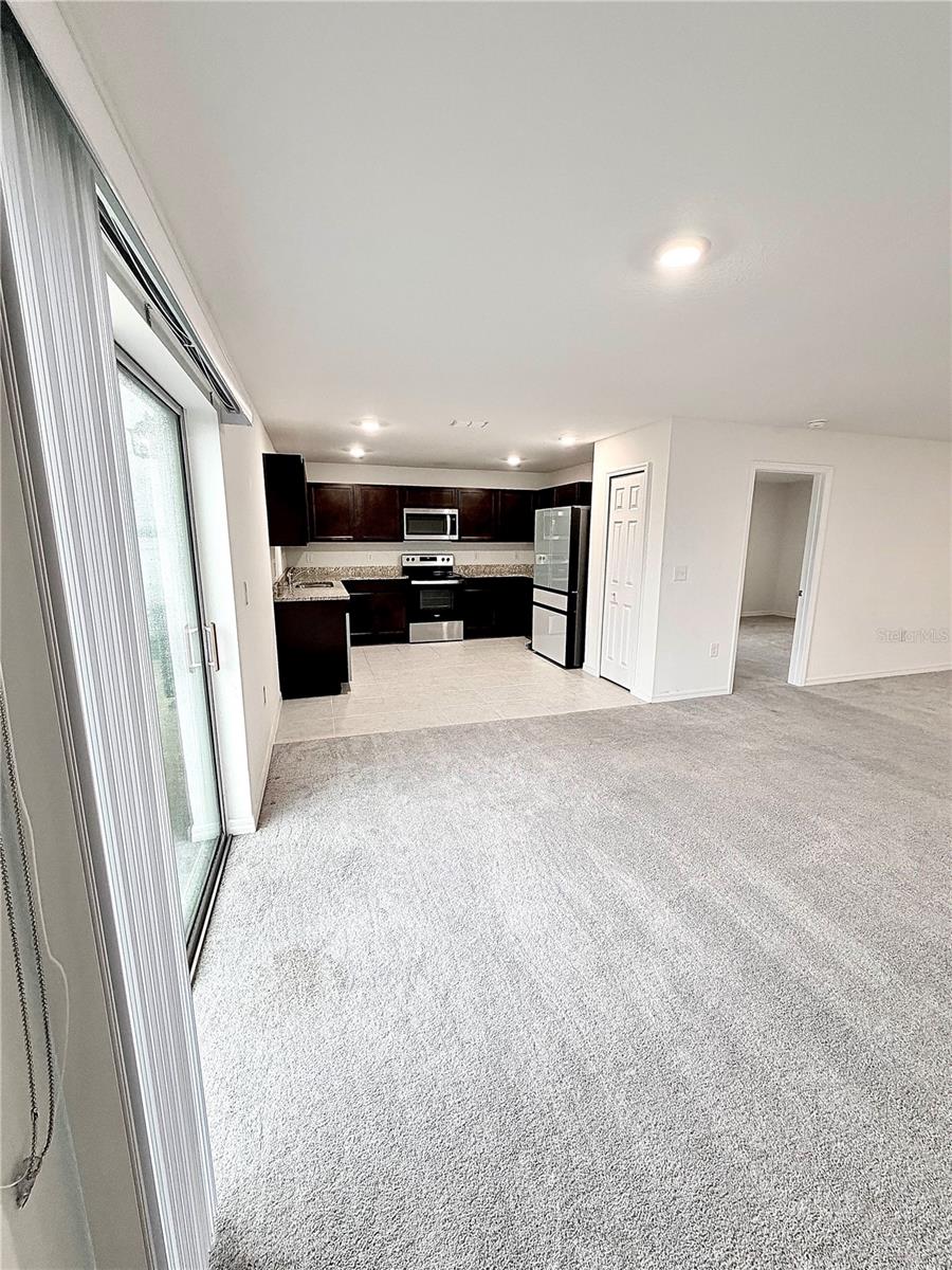 288 Towns Cir Property Photo 17
