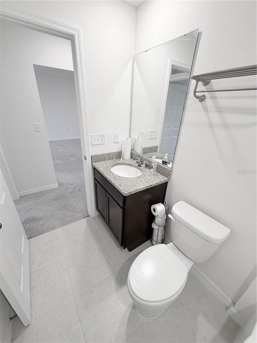 288 Towns Cir Property Photo 33