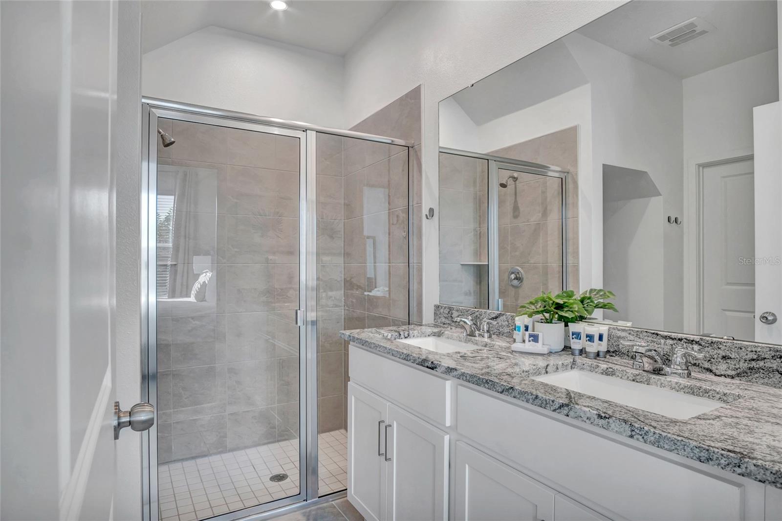 2382 Zaballina Pl Property Photo 34