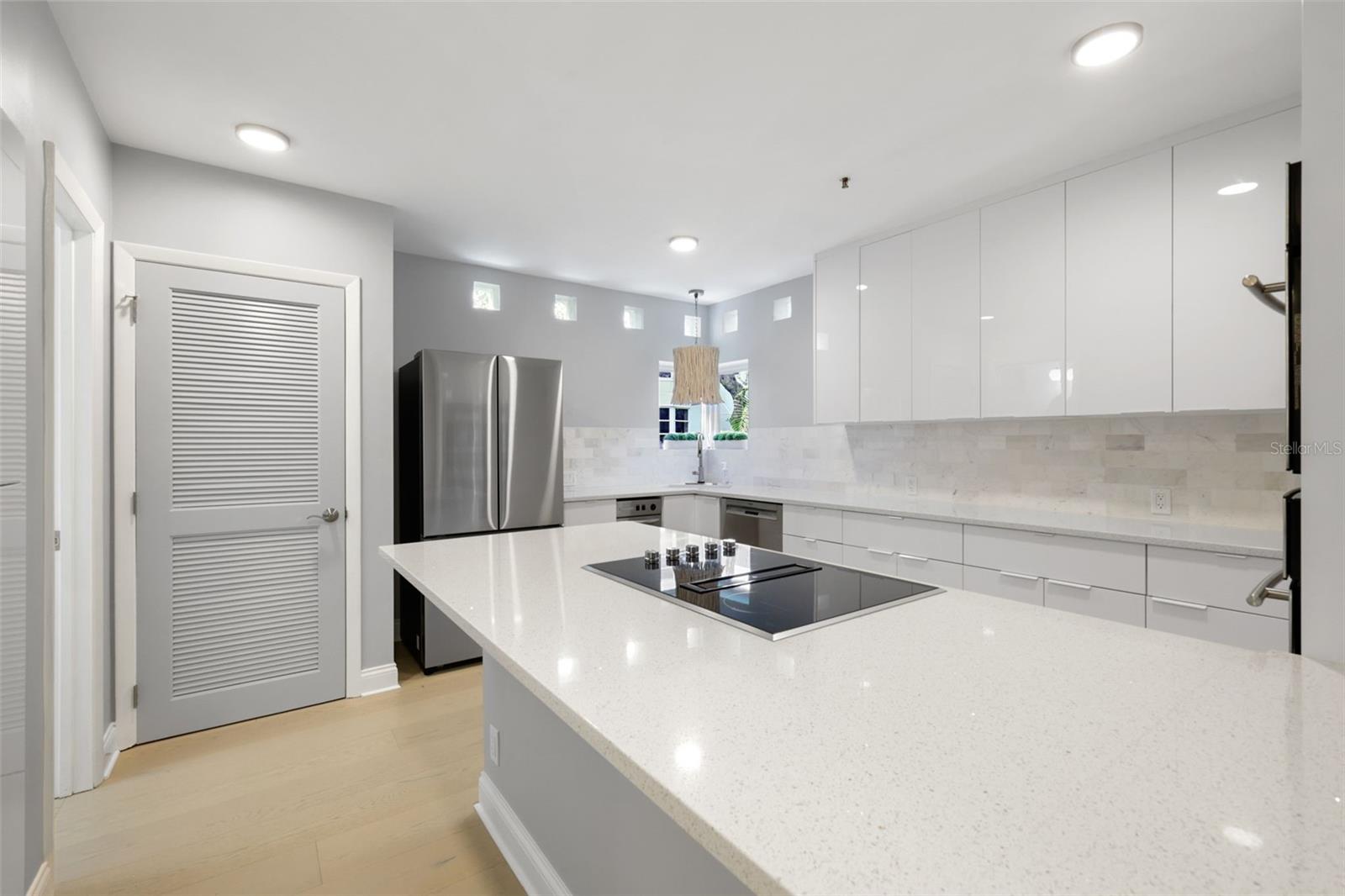 4950 Bayshore Blvd #23 Property Photo 13