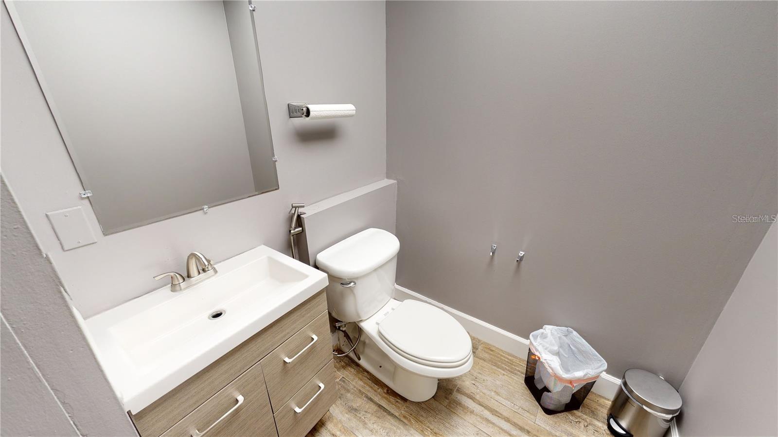 109 Commerce St #109 Property Photo 18