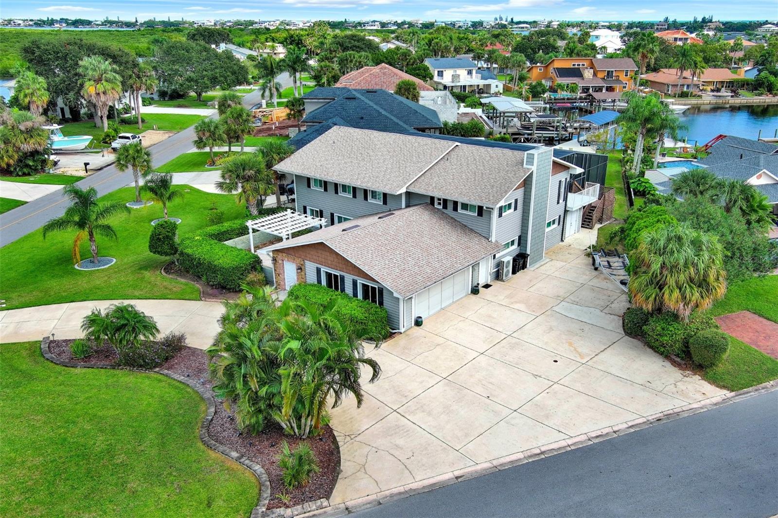 301 QUAY ASSISI Property Photo 1