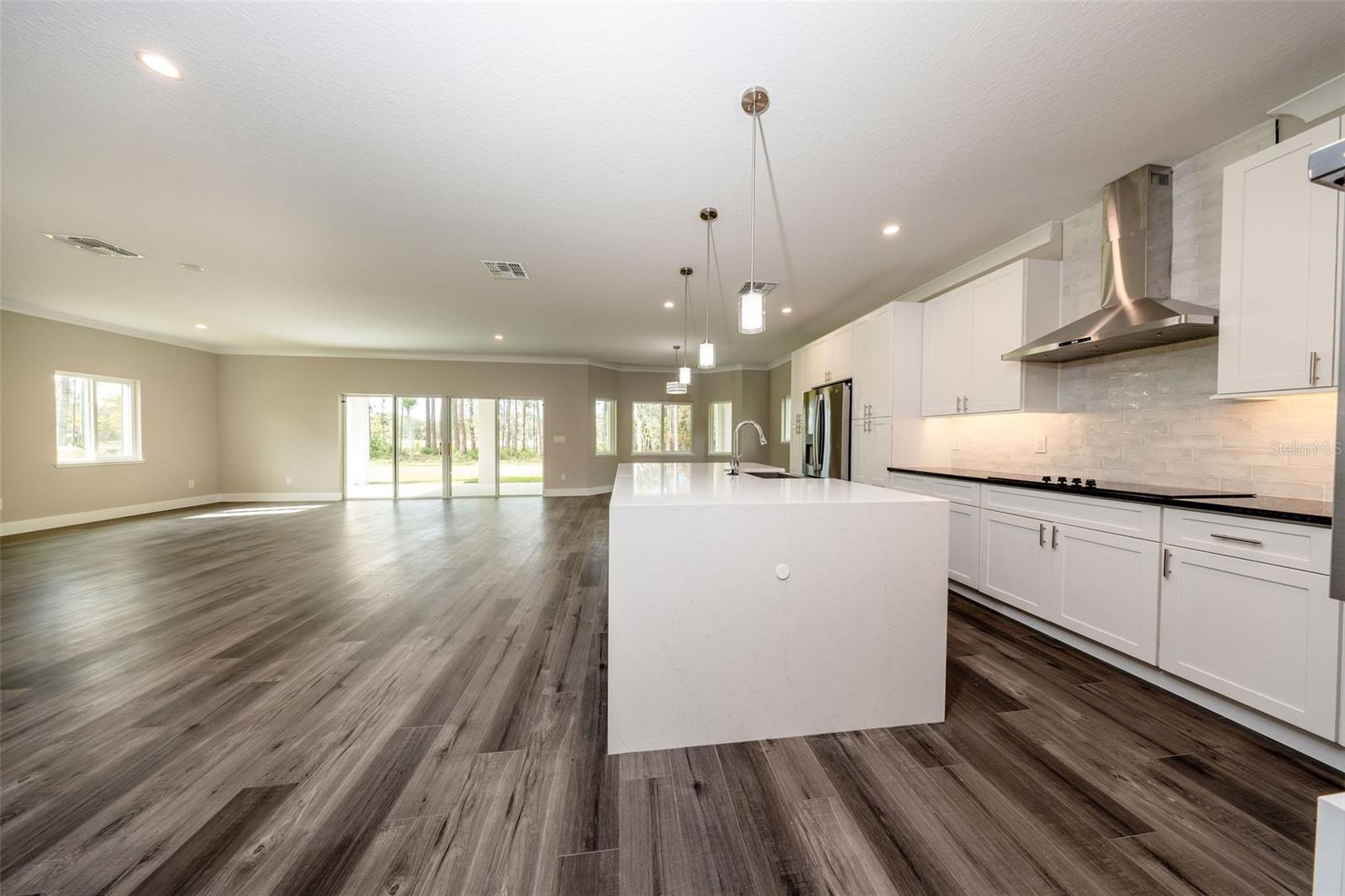 310 Mitnik Dr Property Photo 13