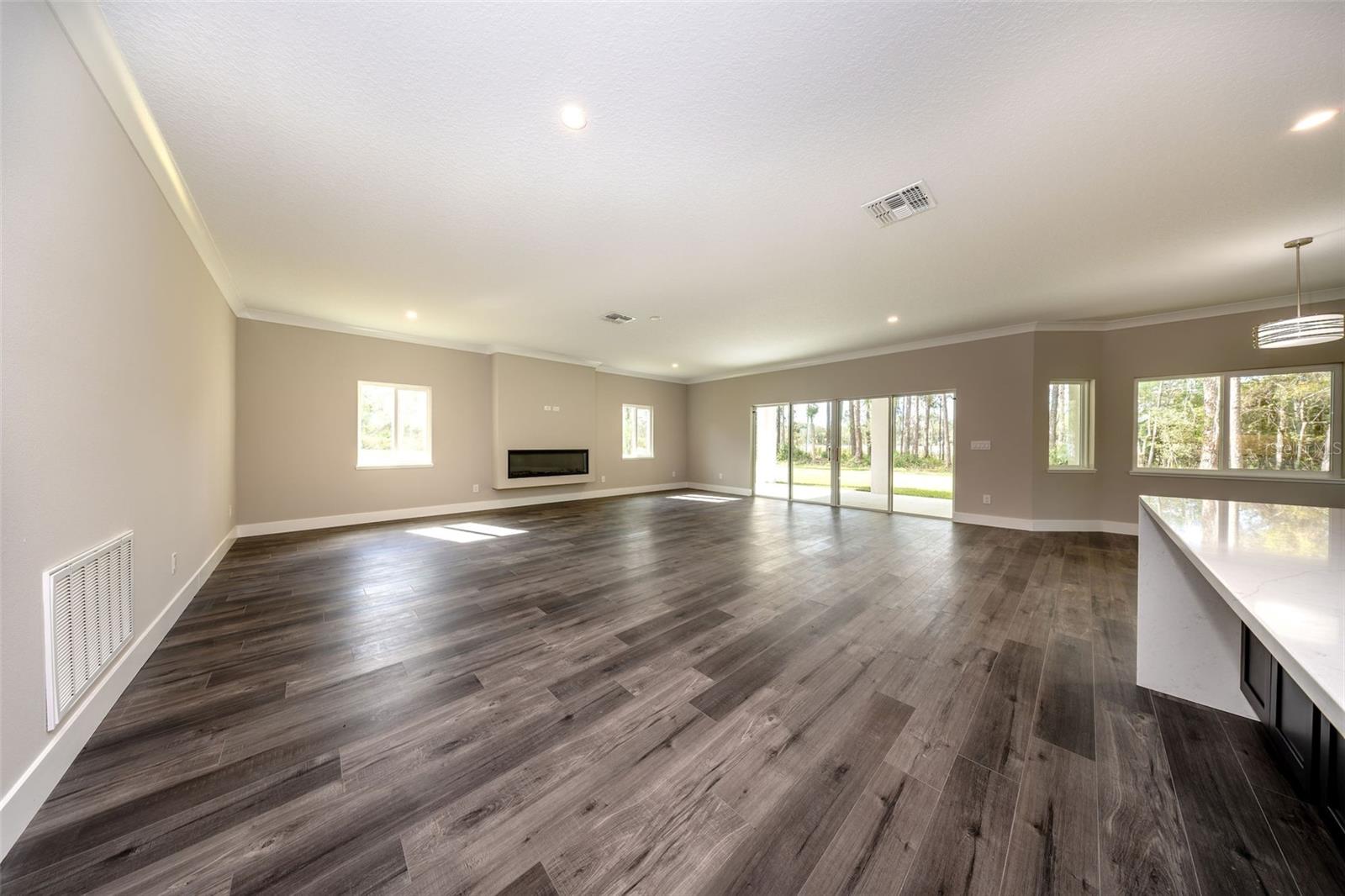 310 Mitnik Dr Property Photo 14