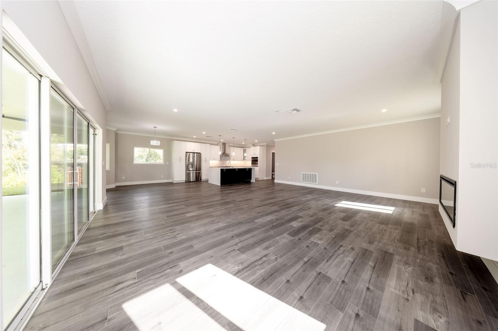 310 Mitnik Dr Property Photo 15