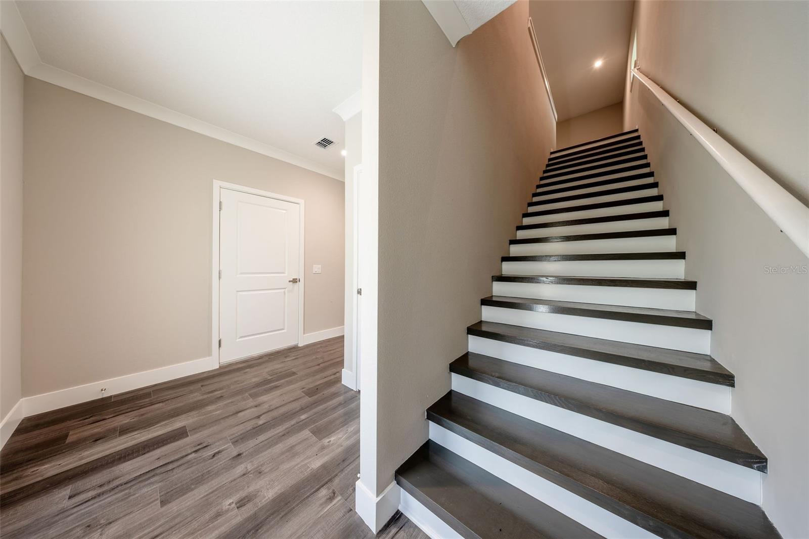 310 Mitnik Dr Property Photo 24