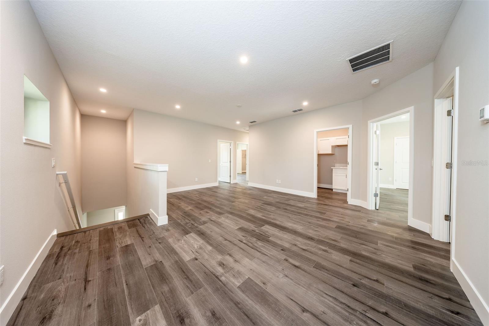 310 Mitnik Dr Property Photo 25