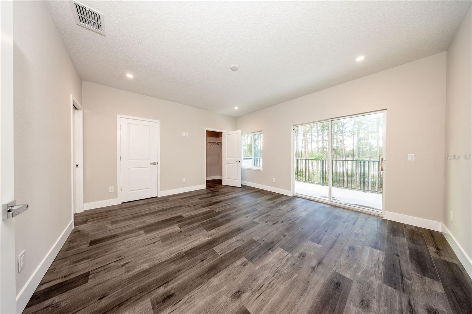 310 Mitnik Dr Property Photo 34