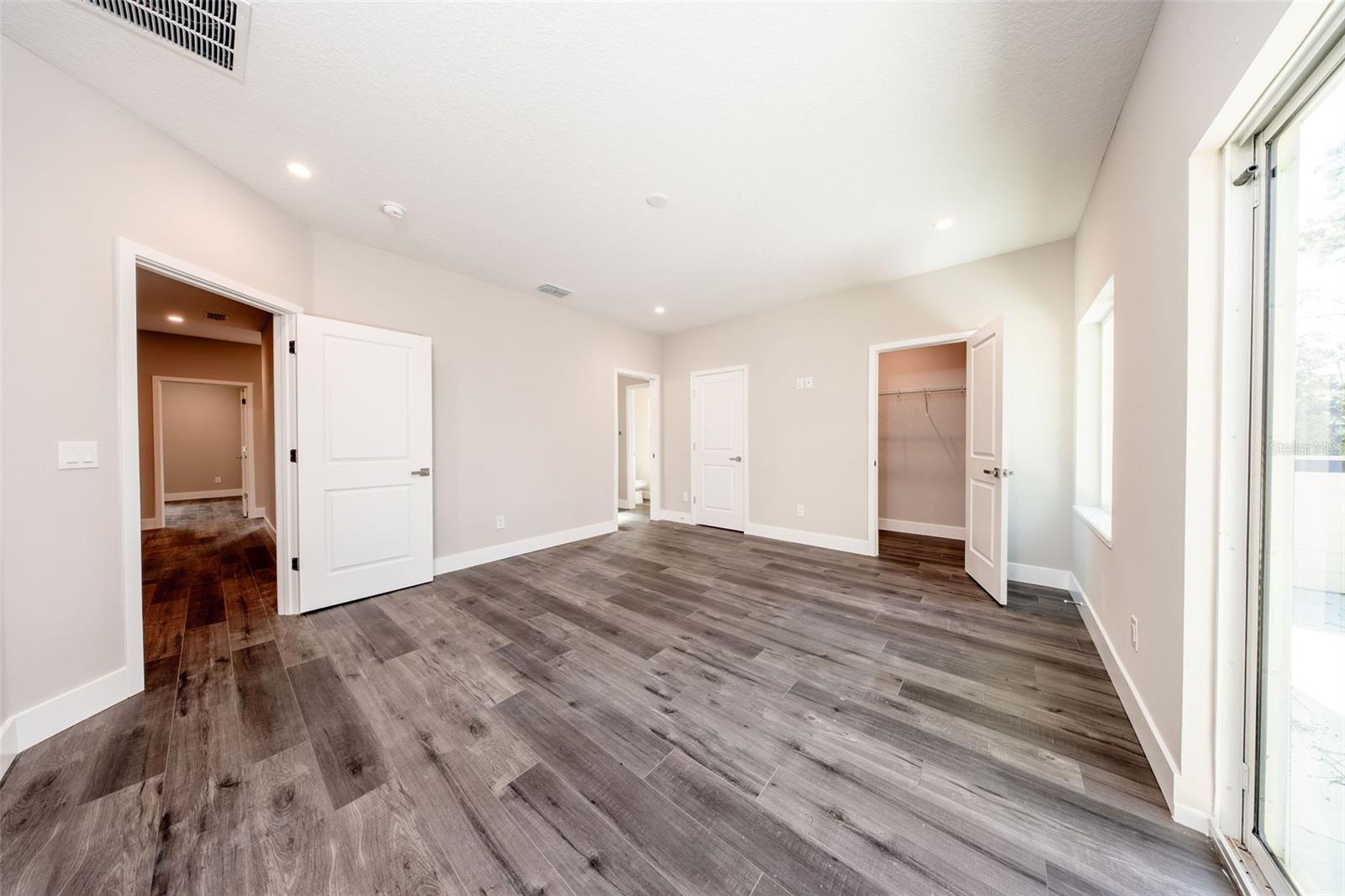 310 Mitnik Dr Property Photo 35