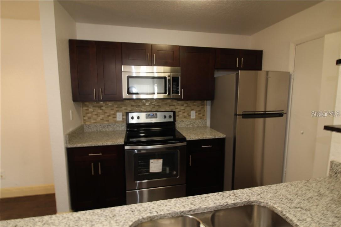 4400 Thornbriar Ln #a202 Property Photo 24