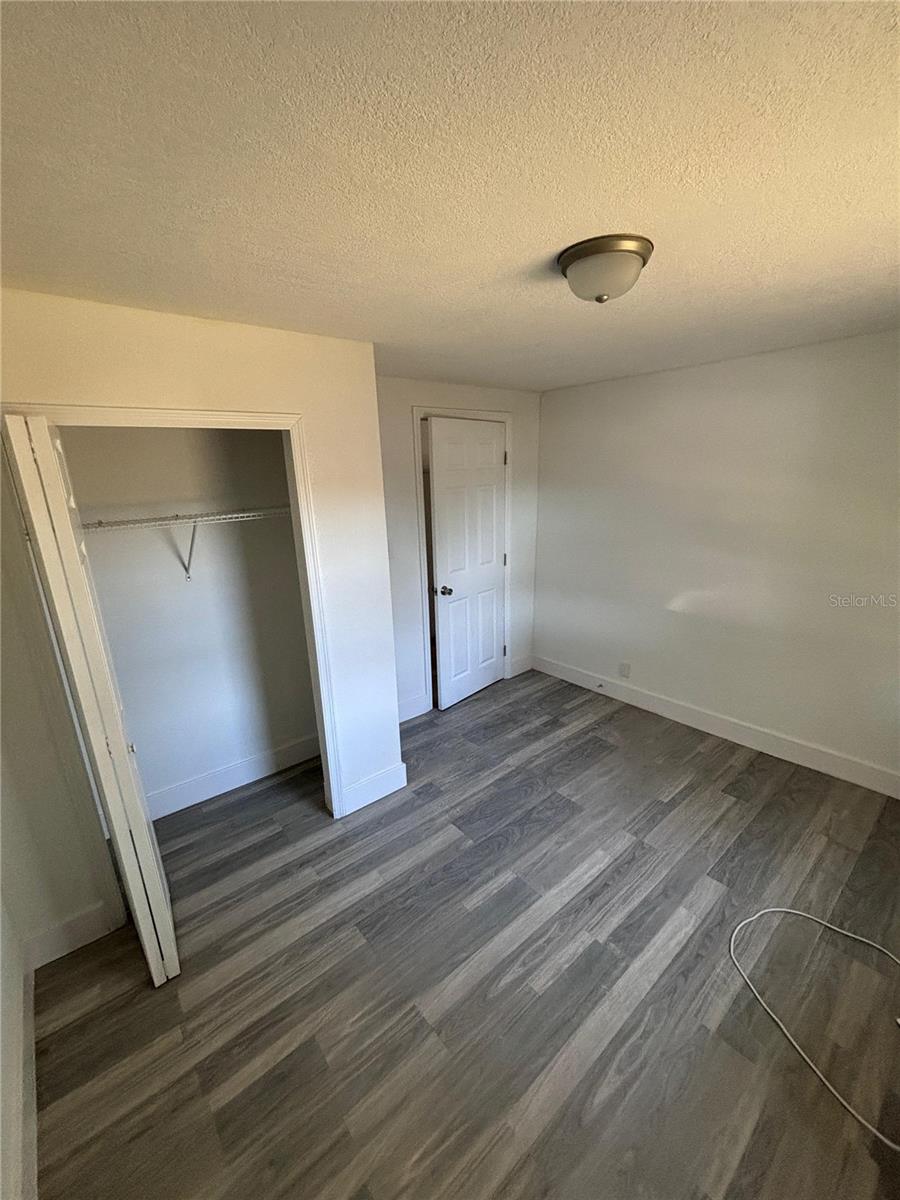 702 W Hillsboro St Property Photo 11