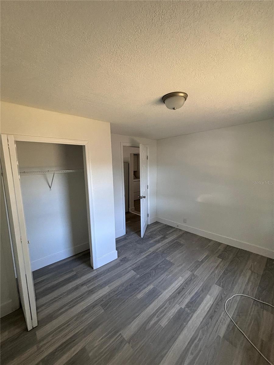 702 W Hillsboro St Property Photo 13