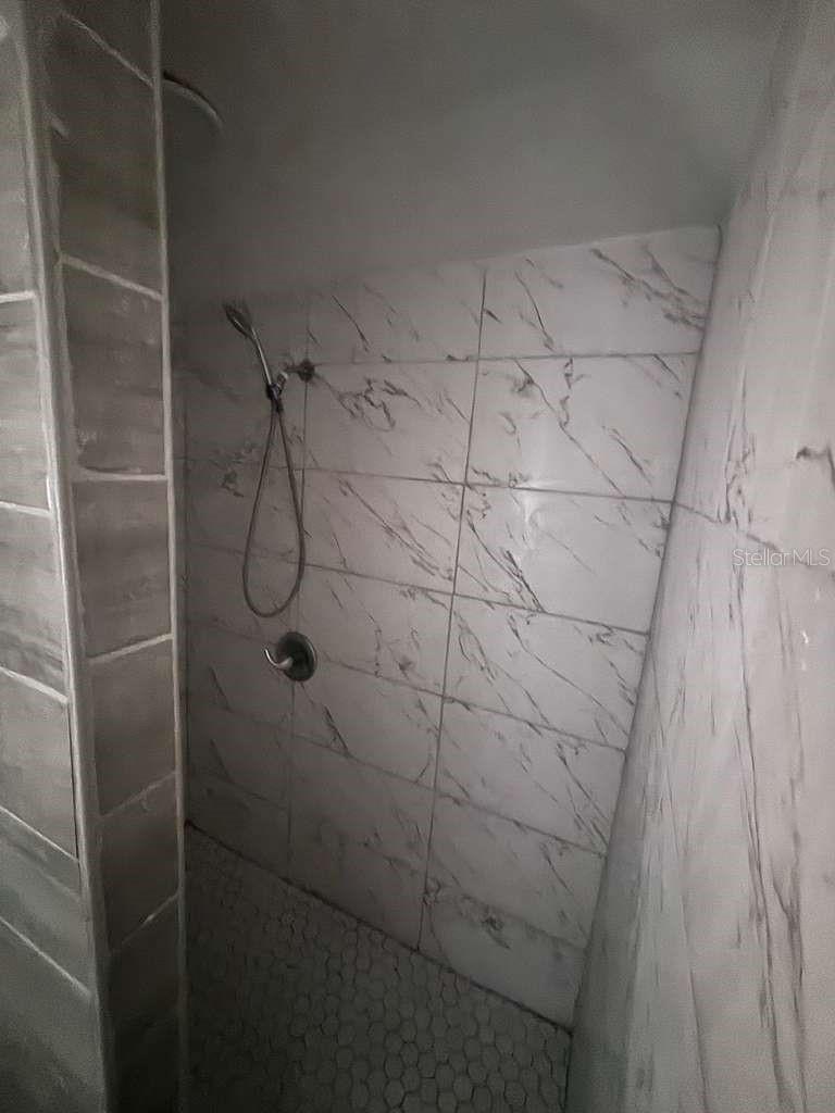 702 W Hillsboro St Property Photo 19