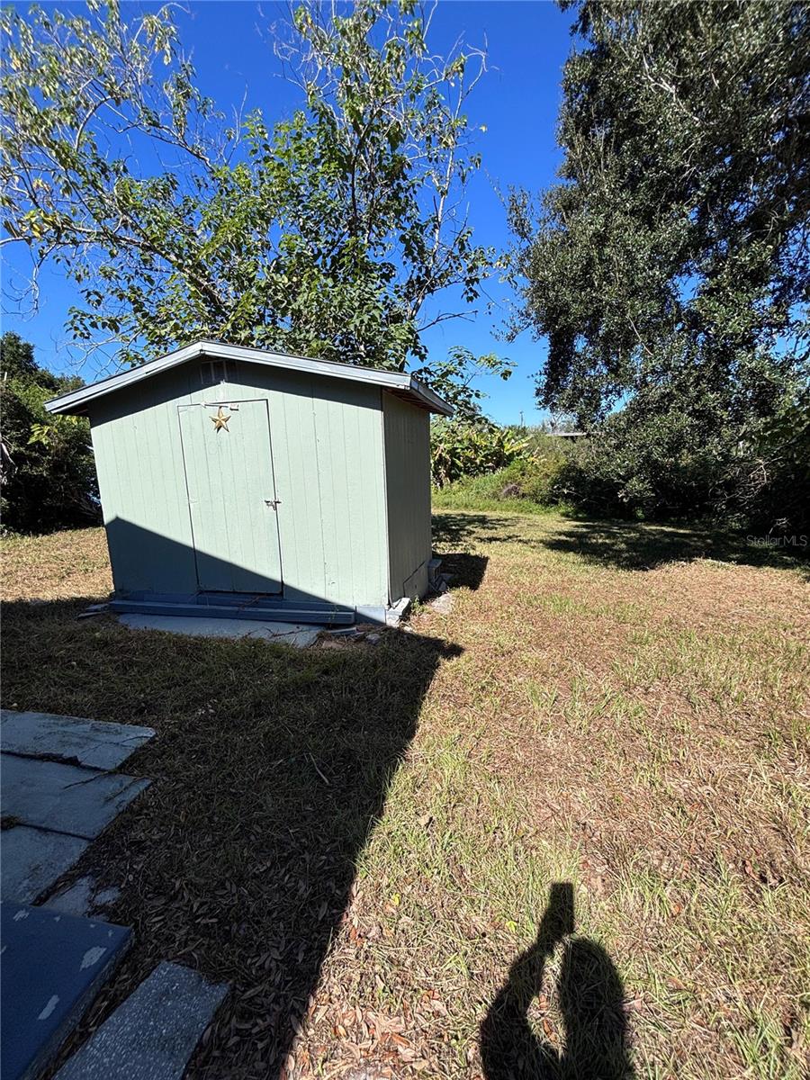 702 W Hillsboro St Property Photo 25