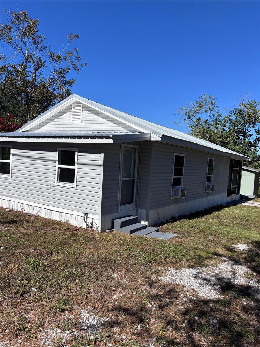 702 W Hillsboro St Property Photo 30