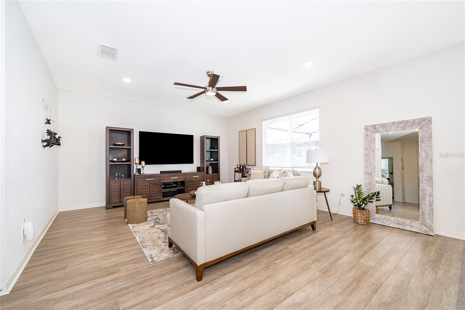 16616 Centipede St Property Photo 9