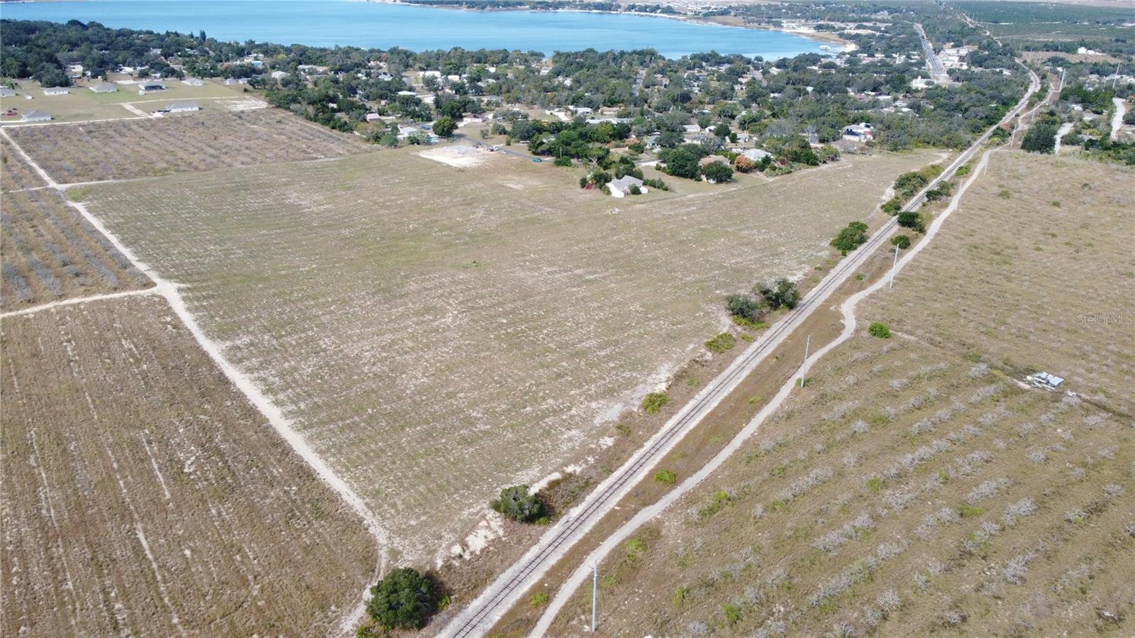 1/4 Mountain Dr Property Photo 4